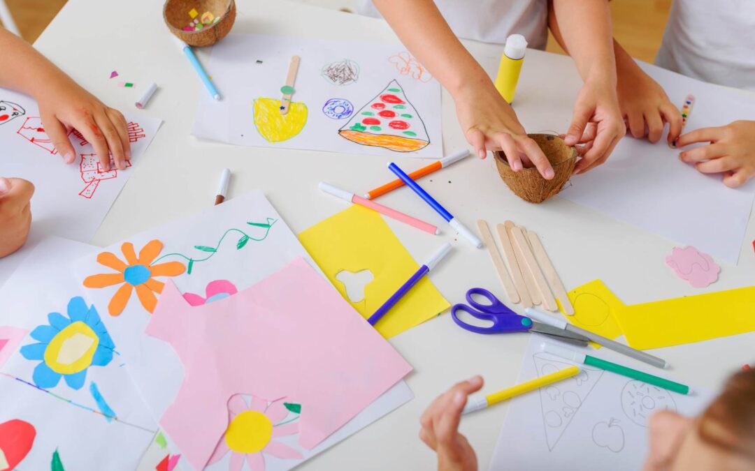 5 activités manuelles pour développer la créativité des enfants